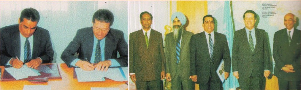 Paris, 12th May 1996: Dr. Vishwanath D. Karad and Dr. Frederick Mayor, Director General, UNESCO signing the agreement establishing the UNESCO Chair for Human Rights, Democracy, Tolerance and Peace at World Peace Centre, MAEER's MIT